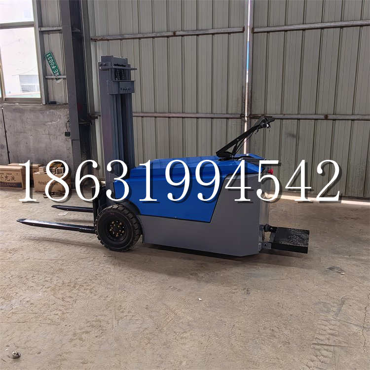 丰满区全电动叉车插腿式堆高车液压装卸车1.5吨升高小型站驾式铲车